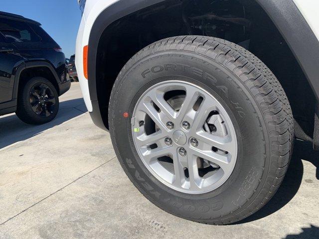 new 2025 Jeep Grand Cherokee car, priced at $35,437