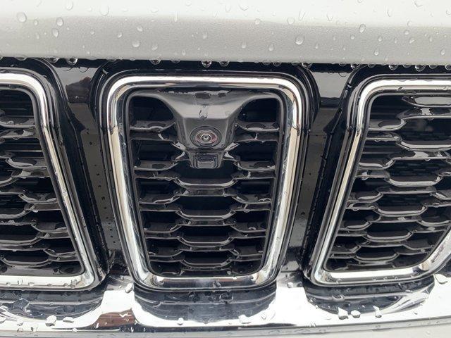 new 2024 Jeep Grand Cherokee car, priced at $43,942