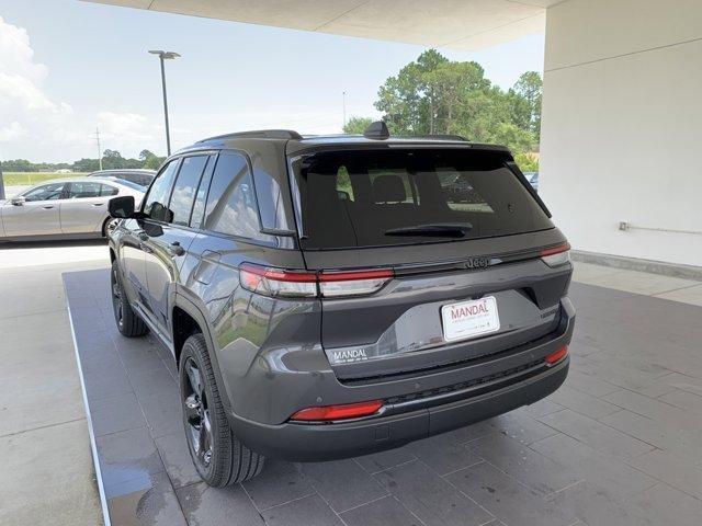 new 2025 Jeep Grand Cherokee car, priced at $46,301