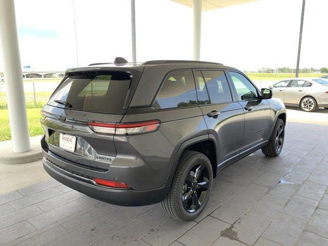 new 2025 Jeep Grand Cherokee car, priced at $46,301