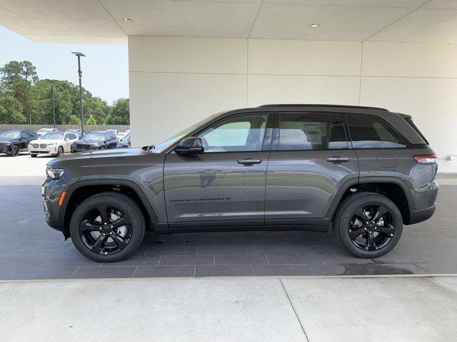 new 2025 Jeep Grand Cherokee car, priced at $46,301