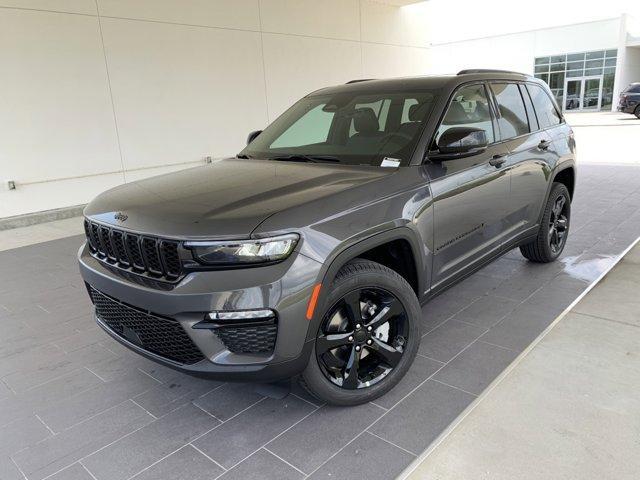 new 2025 Jeep Grand Cherokee car, priced at $46,301