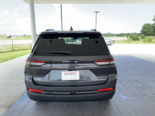 new 2025 Jeep Grand Cherokee car, priced at $46,301