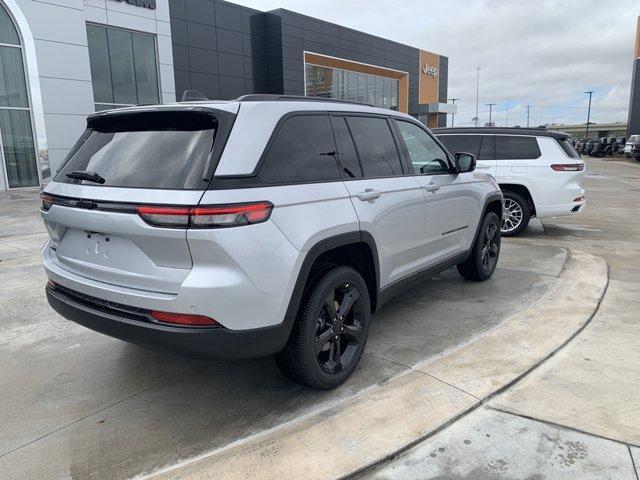 new 2024 Jeep Grand Cherokee car, priced at $41,541