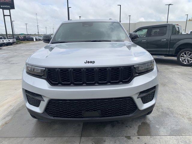 new 2024 Jeep Grand Cherokee car, priced at $41,541