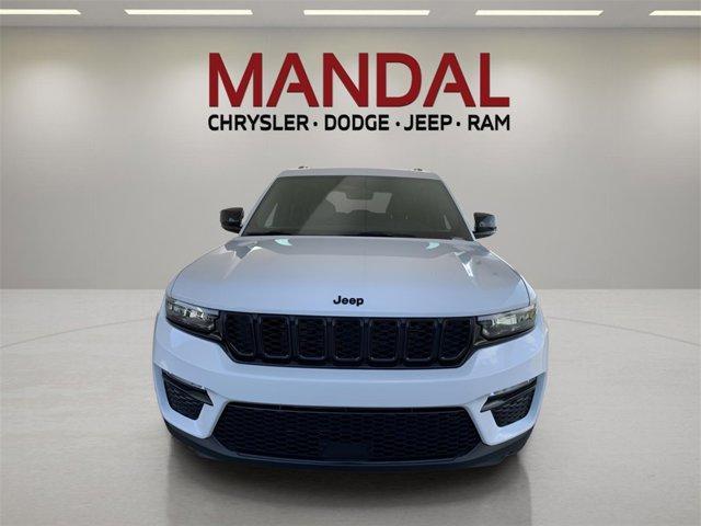 new 2025 Jeep Grand Cherokee car, priced at $45,075