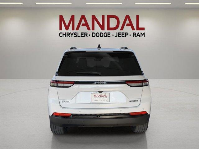 new 2025 Jeep Grand Cherokee car, priced at $45,075