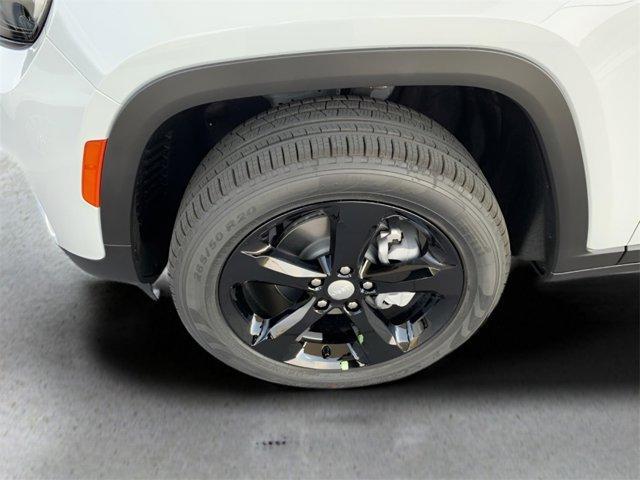 new 2025 Jeep Grand Cherokee car, priced at $45,075