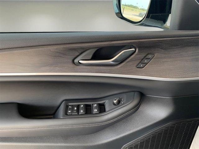 new 2025 Jeep Grand Cherokee car, priced at $45,075