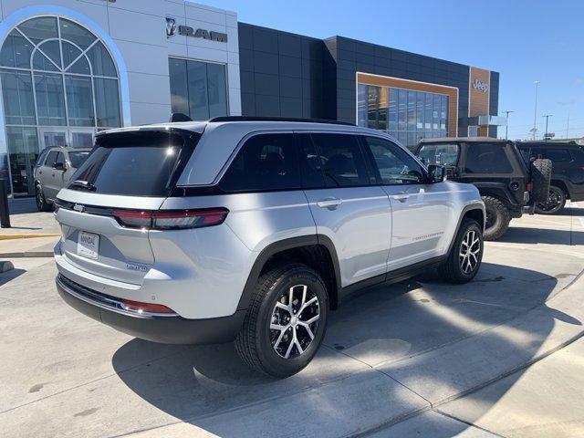 new 2024 Jeep Grand Cherokee car, priced at $38,568