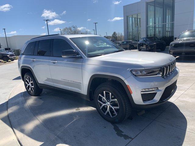 new 2024 Jeep Grand Cherokee car, priced at $38,568