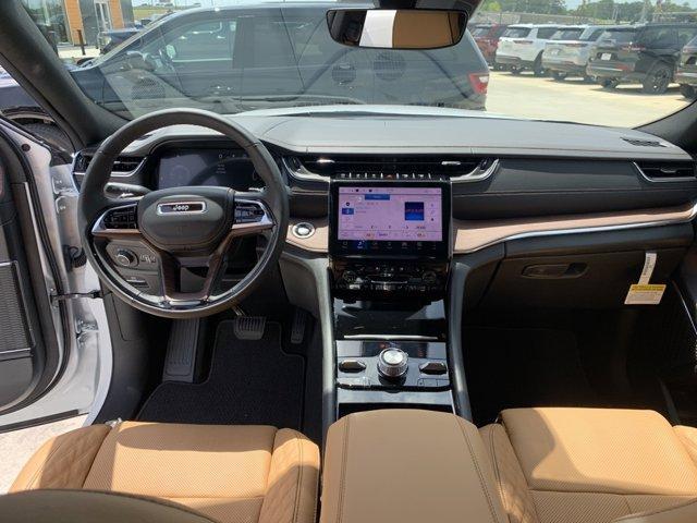 new 2025 Jeep Grand Cherokee car, priced at $53,686