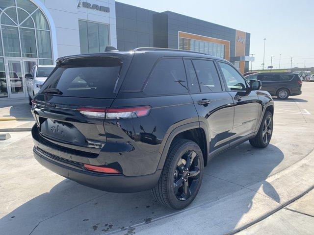 new 2024 Jeep Grand Cherokee car, priced at $41,939