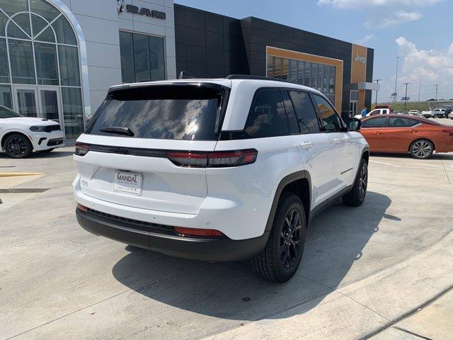 new 2024 Jeep Grand Cherokee car, priced at $37,326