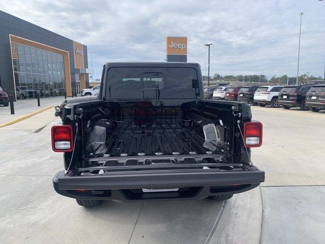 new 2025 Jeep Gladiator car, priced at $38,820