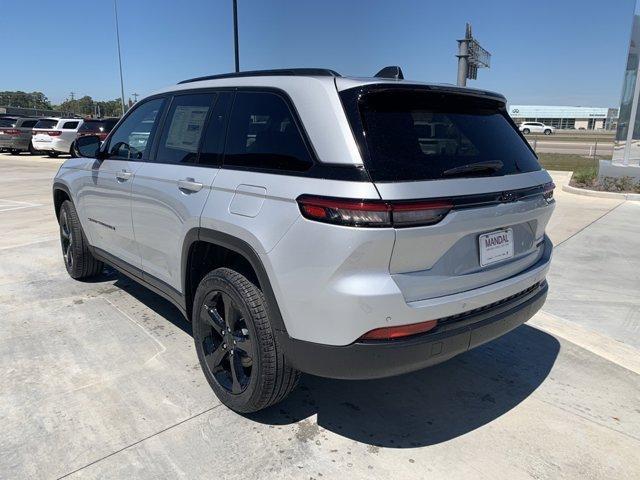 new 2024 Jeep Grand Cherokee car, priced at $49,805