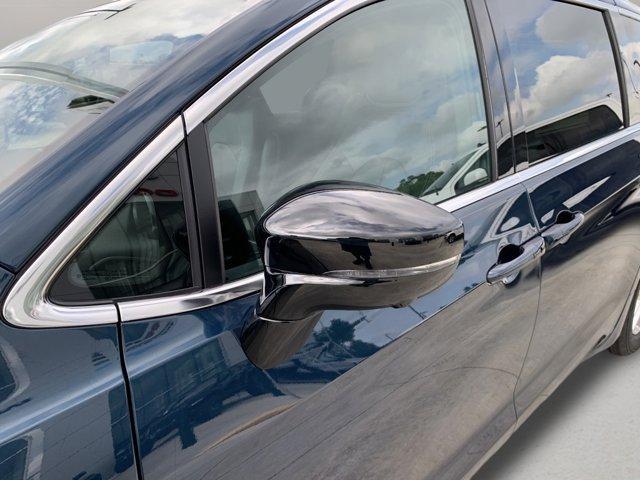 new 2025 Chrysler Pacifica car, priced at $41,427