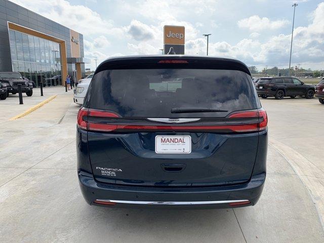 new 2025 Chrysler Pacifica car, priced at $41,427