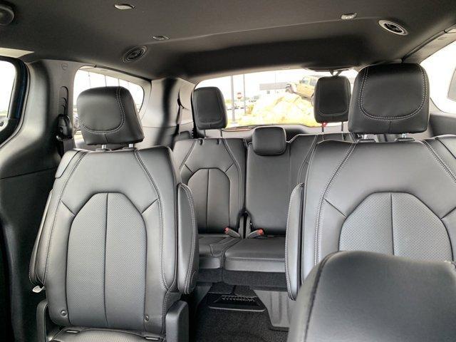 new 2025 Chrysler Pacifica car, priced at $41,427