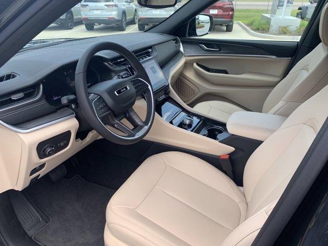 new 2024 Jeep Grand Cherokee car, priced at $39,568