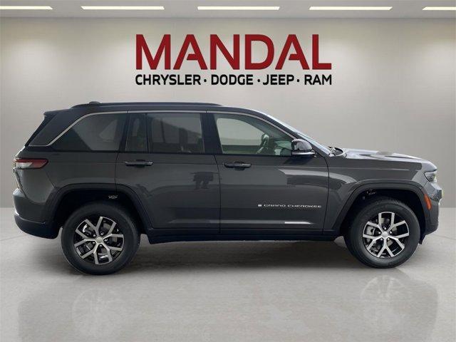 new 2025 Jeep Grand Cherokee car, priced at $42,600
