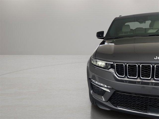 new 2025 Jeep Grand Cherokee car, priced at $42,600
