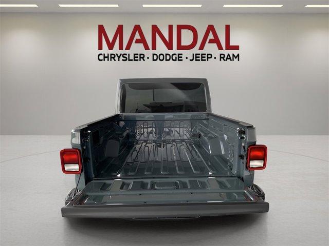 new 2025 Jeep Gladiator car, priced at $44,430