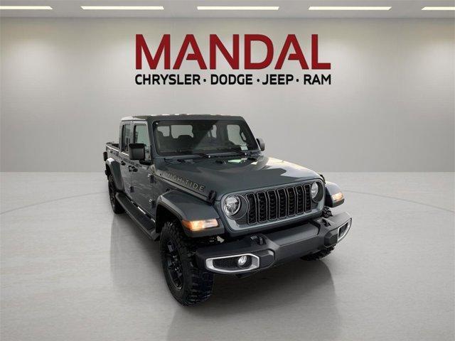 new 2025 Jeep Gladiator car, priced at $44,430