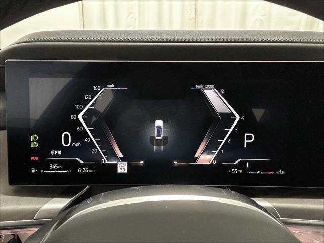 new 2025 BMW 760 car, priced at $132,125