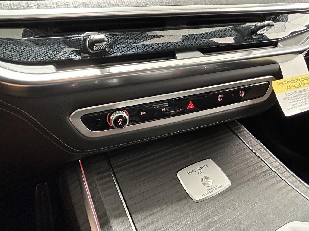 new 2026 BMW ALPINA XB7 car, priced at $162,075