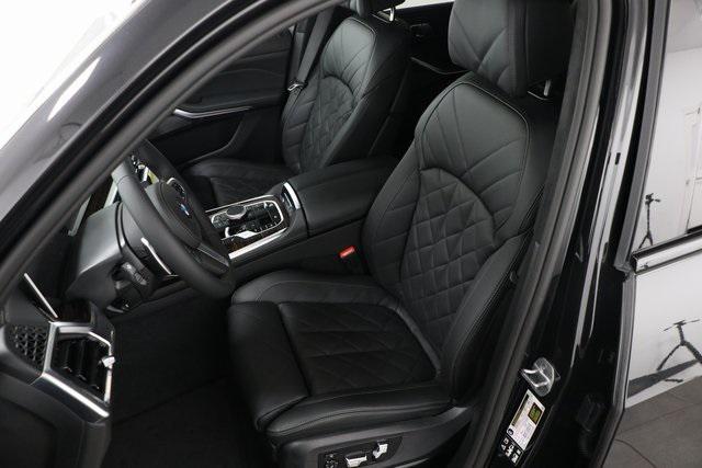 new 2025 BMW X7 car, priced at $94,885