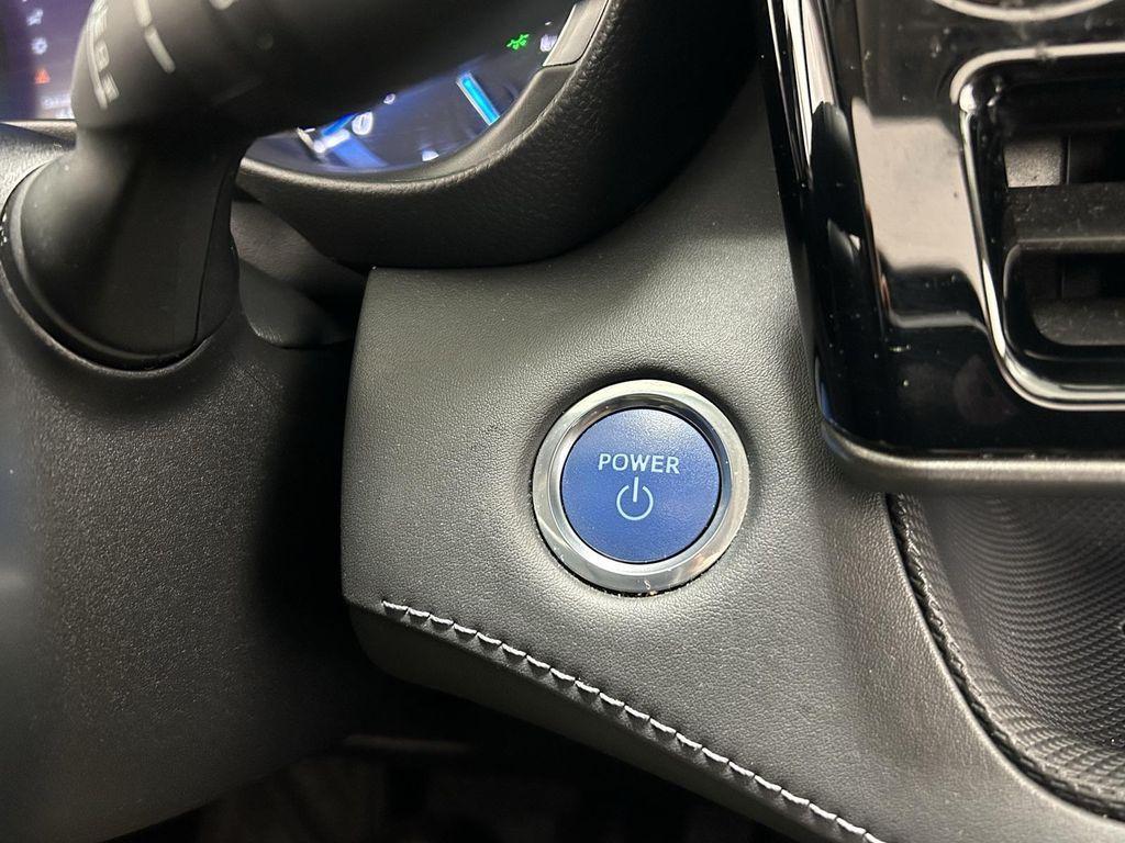 used 2020 Toyota Highlander Hybrid car, priced at $33,195