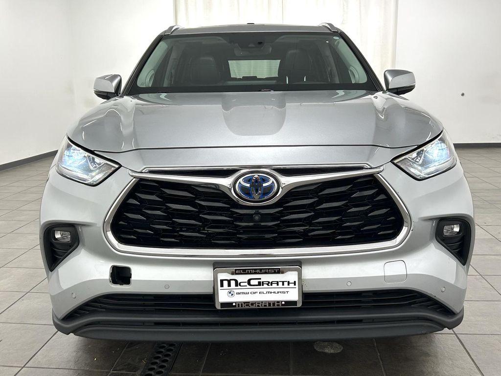 used 2020 Toyota Highlander Hybrid car, priced at $33,195