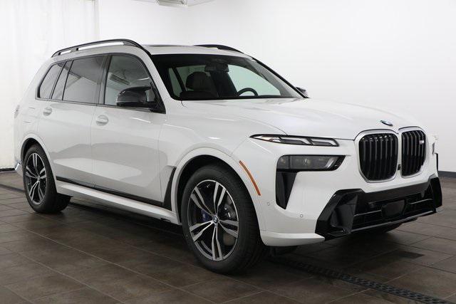 new 2025 BMW X7 car, priced at $118,905