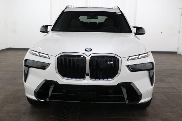 new 2025 BMW X7 car, priced at $118,905