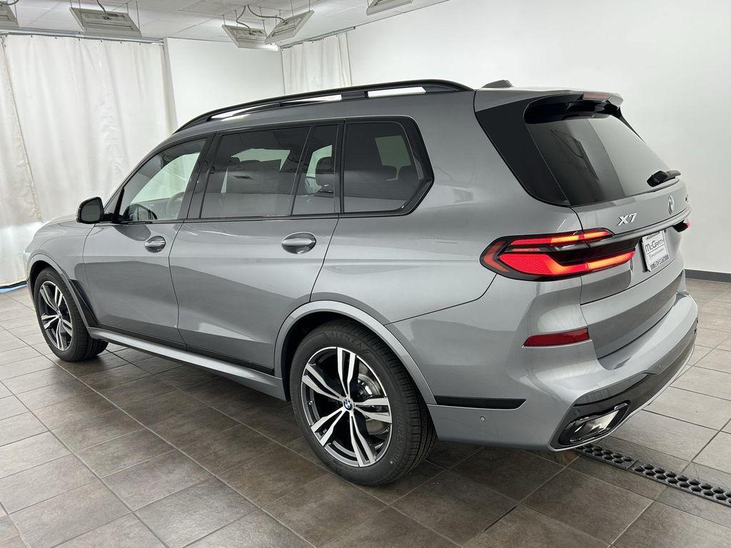 new 2026 BMW X7 car, priced at $102,685
