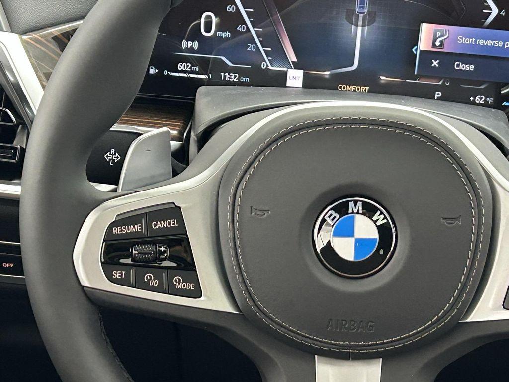 new 2026 BMW X7 car, priced at $102,685