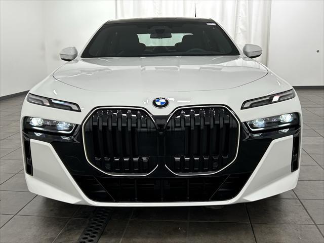 new 2025 BMW 760 car, priced at $129,025