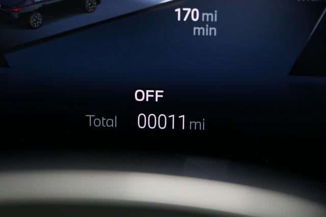 new 2025 BMW i7 car, priced at $130,125