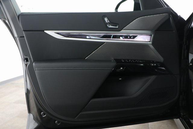 new 2025 BMW i7 car, priced at $130,125