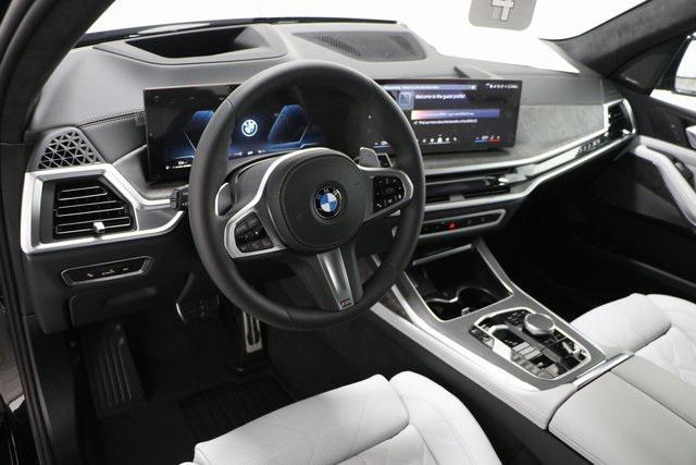 new 2025 BMW X7 car, priced at $94,425