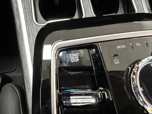 new 2025 BMW 760 car, priced at $136,150