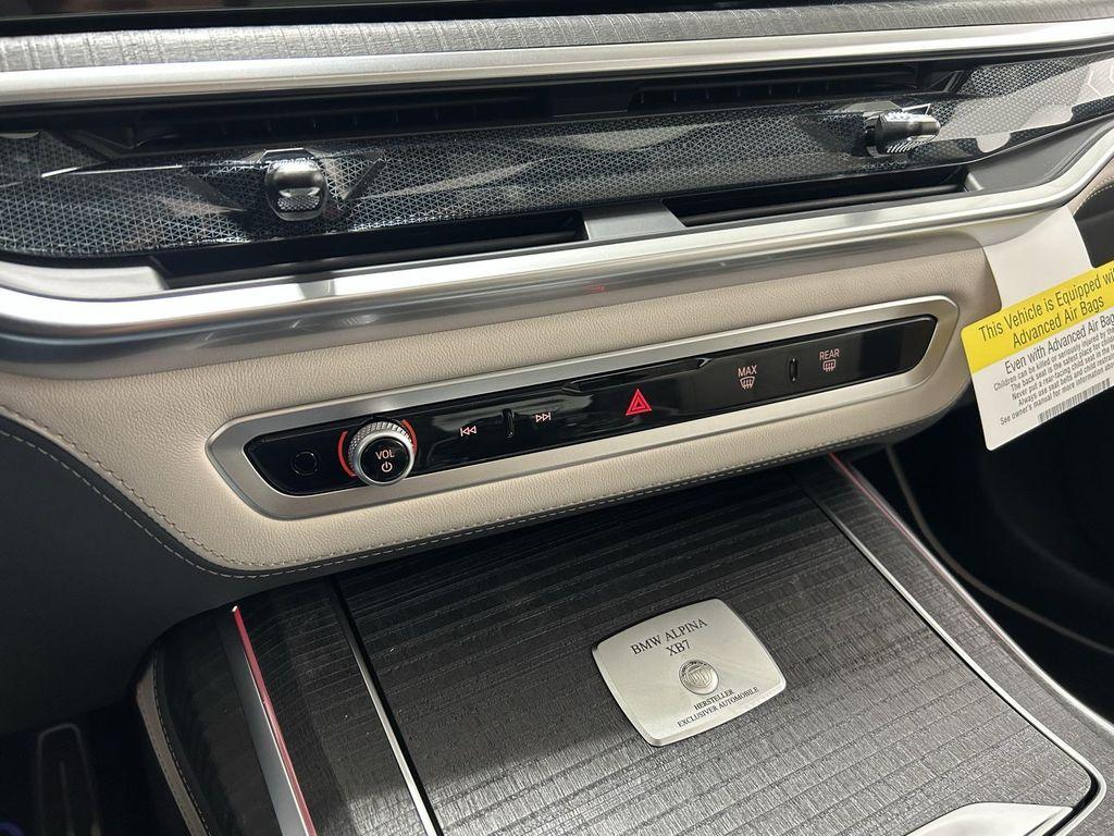 new 2026 BMW ALPINA XB7 car, priced at $162,075