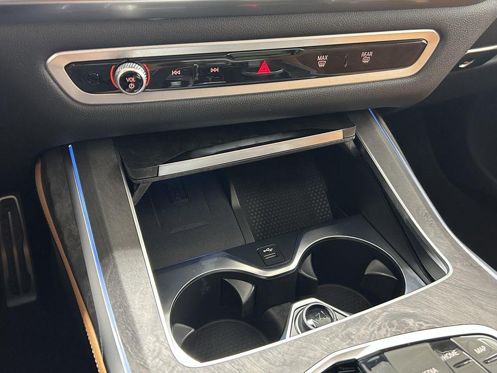 new 2026 BMW X7 car, priced at $98,125