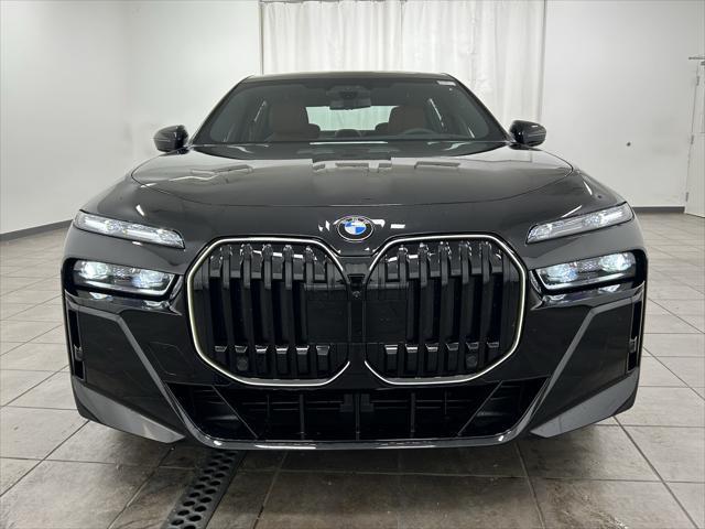 new 2025 BMW 760 car, priced at $131,405