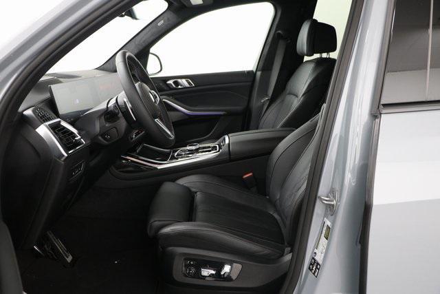 new 2025 BMW X7 car, priced at $117,000