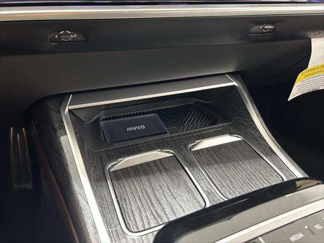 new 2025 BMW 760 car, priced at $127,905