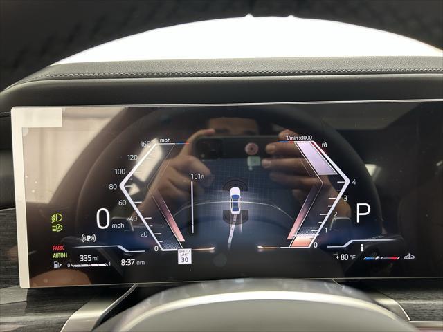 new 2025 BMW 760 car, priced at $127,905