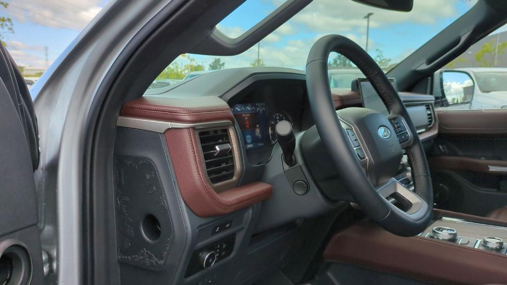 new 2024 Ford Expedition car, priced at $72,874