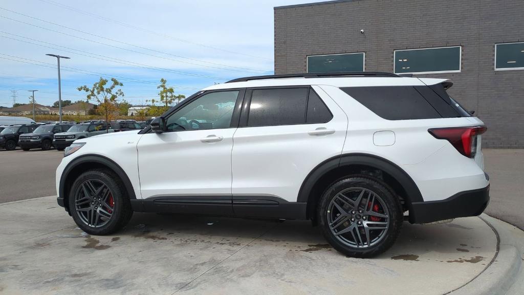 new 2025 Ford Explorer car, priced at $48,710